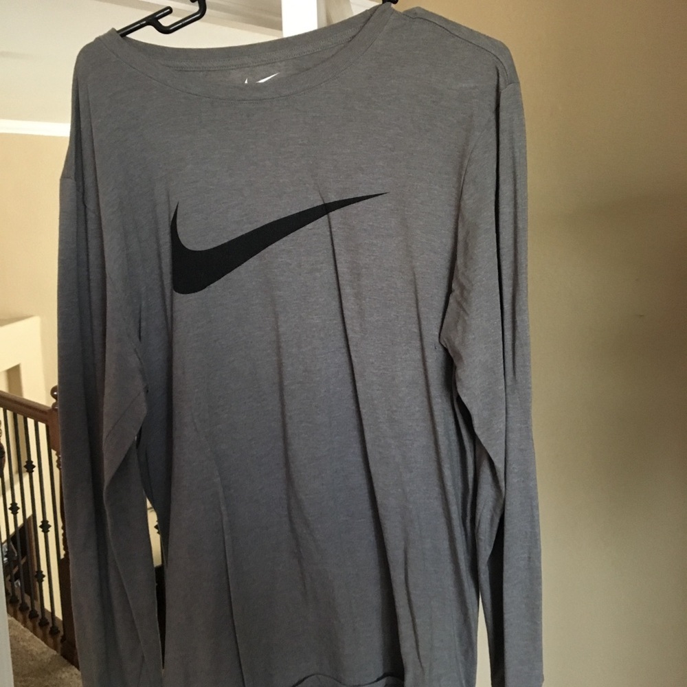 Nike long sleeve tee